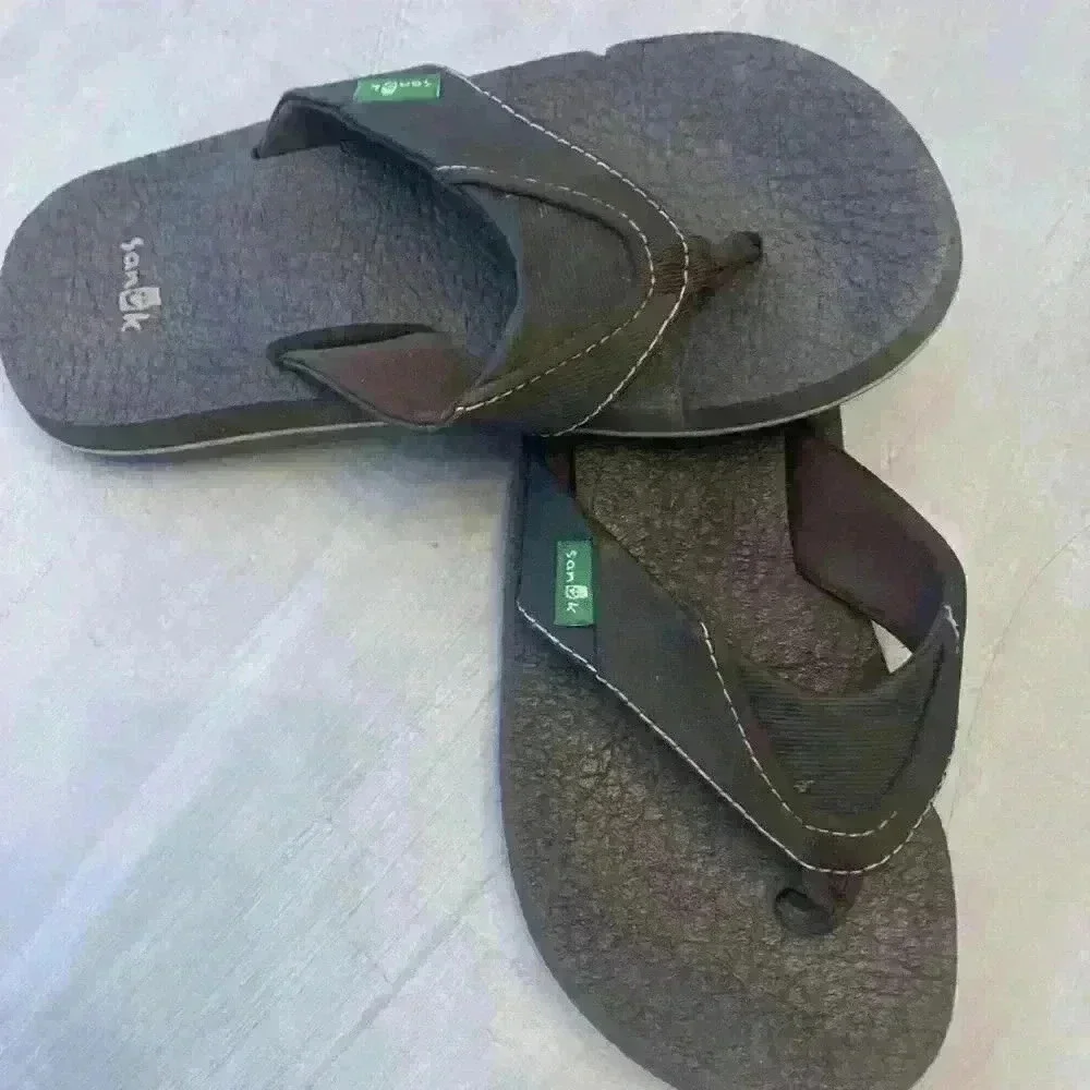 Sanuk Youth Root Beer Cozy Brown Flip Flop Sandals Thongs SZ 13/1